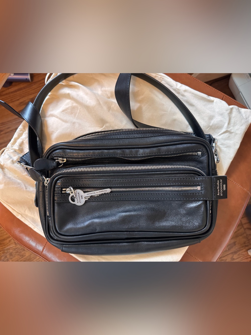 Acne Studios small black Camero bag - Picture 7 of 12